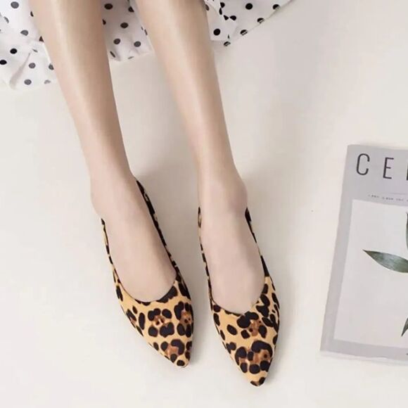 Time and Tru Shoes - TIME AND TRU BASIC BALLET ANIMAL PRINT FLATS